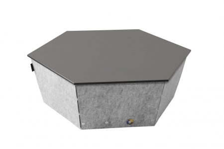 BARNACLE-SIDE-TABLE-lowrecycled-solid-core_lightgrey-vrijstaand