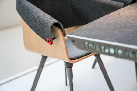 WHALE-BOARDROOM-TABLE-and-WHALE-TAIL-CHAIR-tafelstoelen-detail-locatie_DSC00422-1